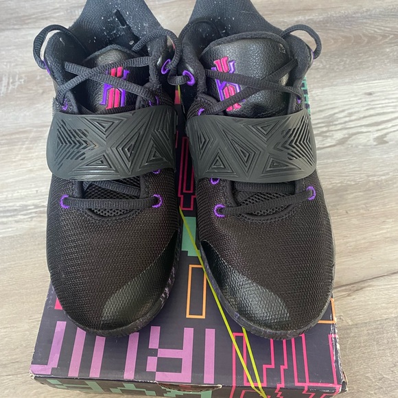 kyrie flytrap 3 purple black